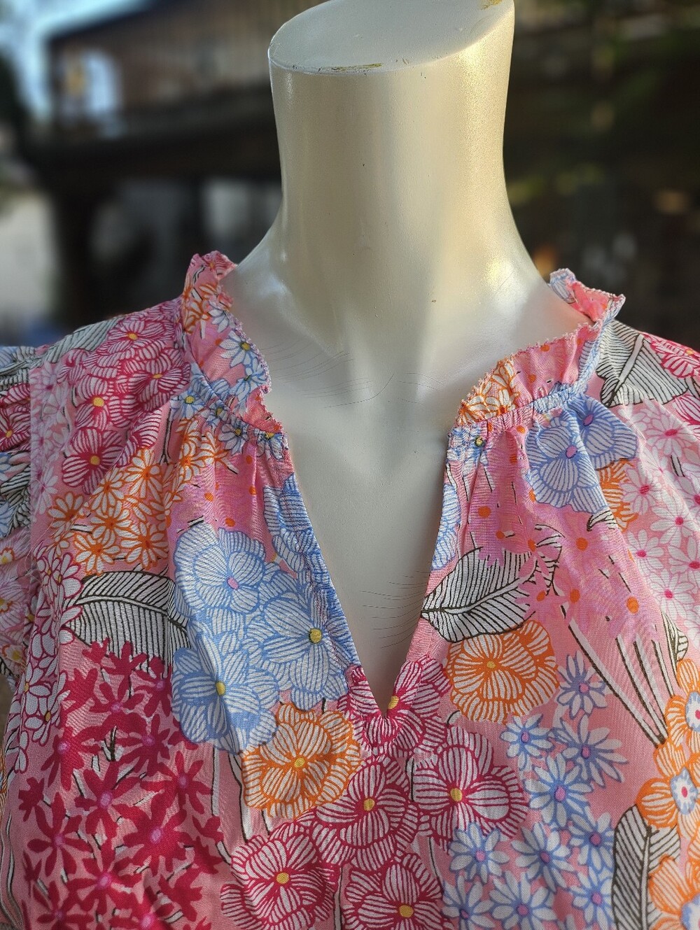Talbots Floral Pink Colorful Sleeveless Women’s Cotton Blouse Top Size MP - Picture 2 of 9